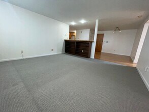 34 Newhall St in Lowell, MA - Building Photo - Building Photo