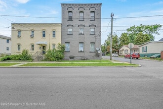 717 Mill St in Dunmore, PA - Building Photo - Building Photo