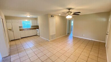 5 Michelle Dr in Casselberry, FL - Building Photo - Building Photo