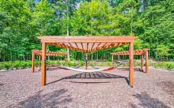 MAA Duke Forest in Durham, NC - Foto de edificio - Building Photo