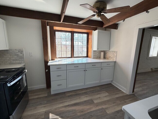 14 E Germantown Pike in Plymouth Meeting, PA - Building Photo - Building Photo