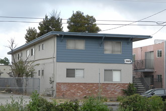 9329 Bancroft Ave in Oakland, CA - Building Photo - Building Photo