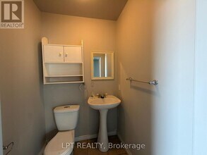 37 Elizabeth St N in Brampton, ON - Building Photo - Building Photo