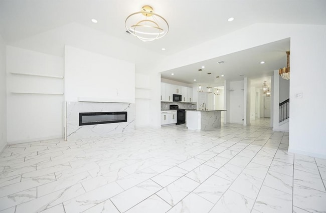 15106 Timberson Rdg Ln in Houston, TX - Foto de edificio - Building Photo