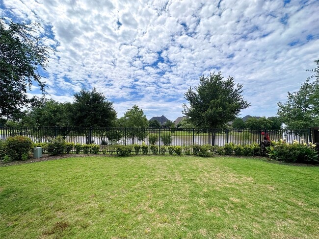 property at 2006 Tonkawa Trl
