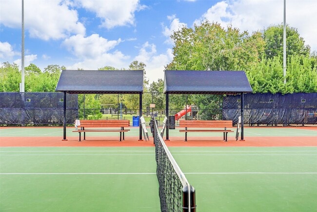 property at 2712 W Holcombe Blvd