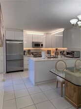 9101 SW 19th Pl in Davie, FL - Building Photo - Building Photo
