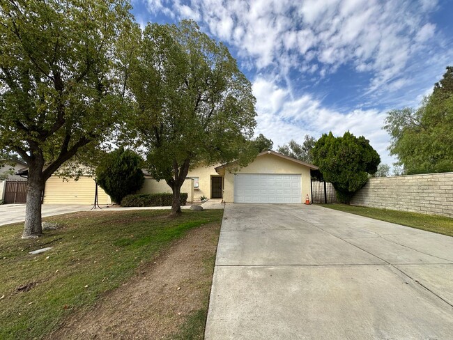 3000 Verdant Ct in Bakersfield, CA - Building Photo - Building Photo