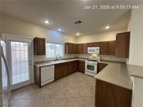 9012 Spotted Tail Ave in Las Vegas, NV - Building Photo - Building Photo
