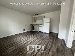 1102.5 N 2nd Ave in Kelso, WA - Building Photo - Building Photo