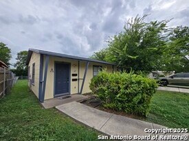 522 Overhill Dr in San Antonio, TX - Building Photo