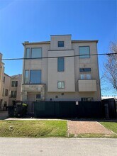 1211 Birdsall St in Houston, TX - Building Photo - Building Photo