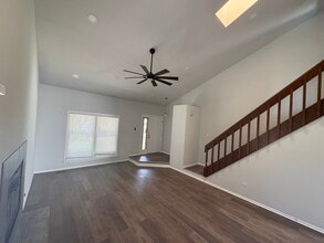 381 Pearson Cir in Naperville, IL - Building Photo - Building Photo
