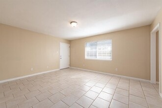 7300 Twin Crest Dr in Austin, TX - Building Photo - Building Photo