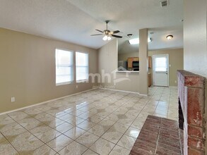 702 Castlewick Ct in Arlington, TX - Building Photo - Building Photo