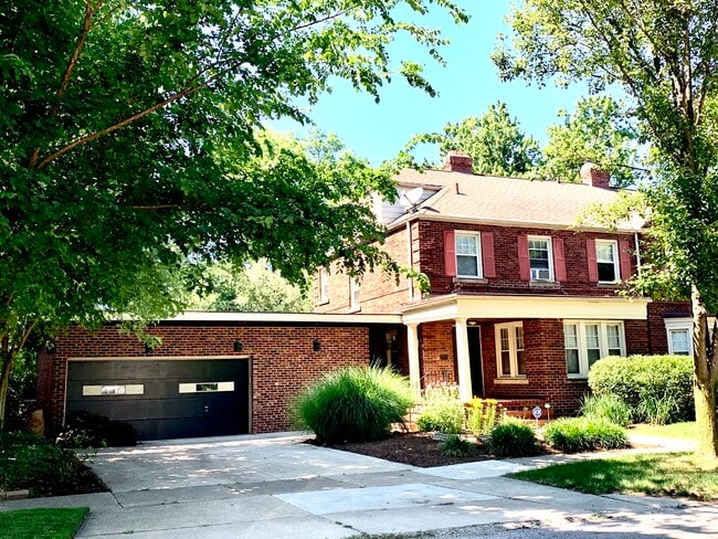 property at 2628 Traymore Rd