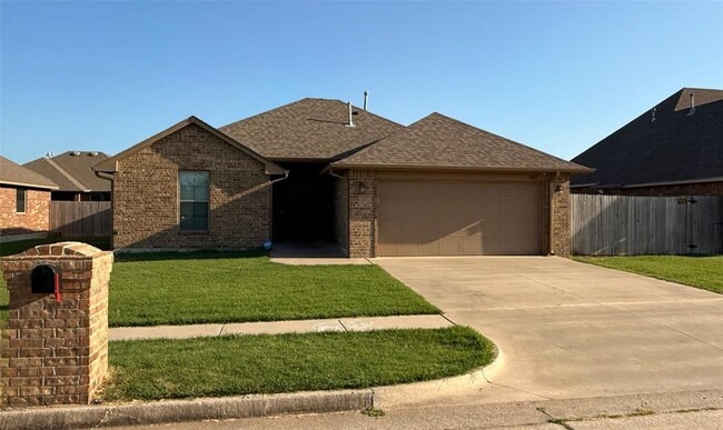 1012 SW 13th St in Moore, OK - Building Photo - Building Photo