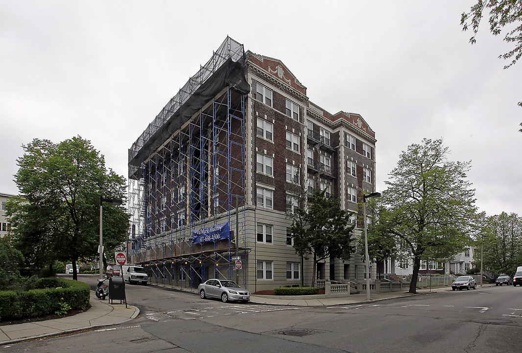 116 Washington St in Brighton, MA - Foto de edificio