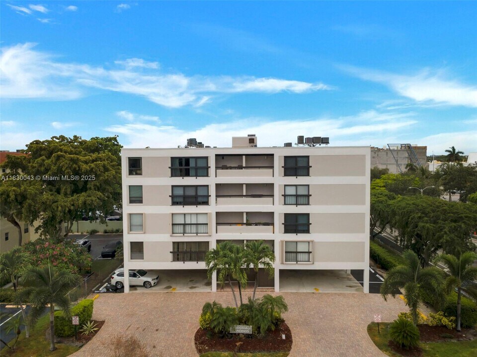 5495 NE 25th Ave in Fort Lauderdale, FL - Building Photo