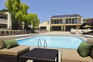 eaves Foster City Apartments