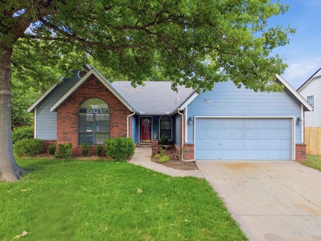 property at 4913 S Oak Ave