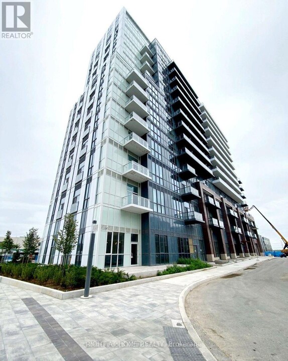 60-1060 Honeycrisp Cres in Vaughan, ON - Building Photo