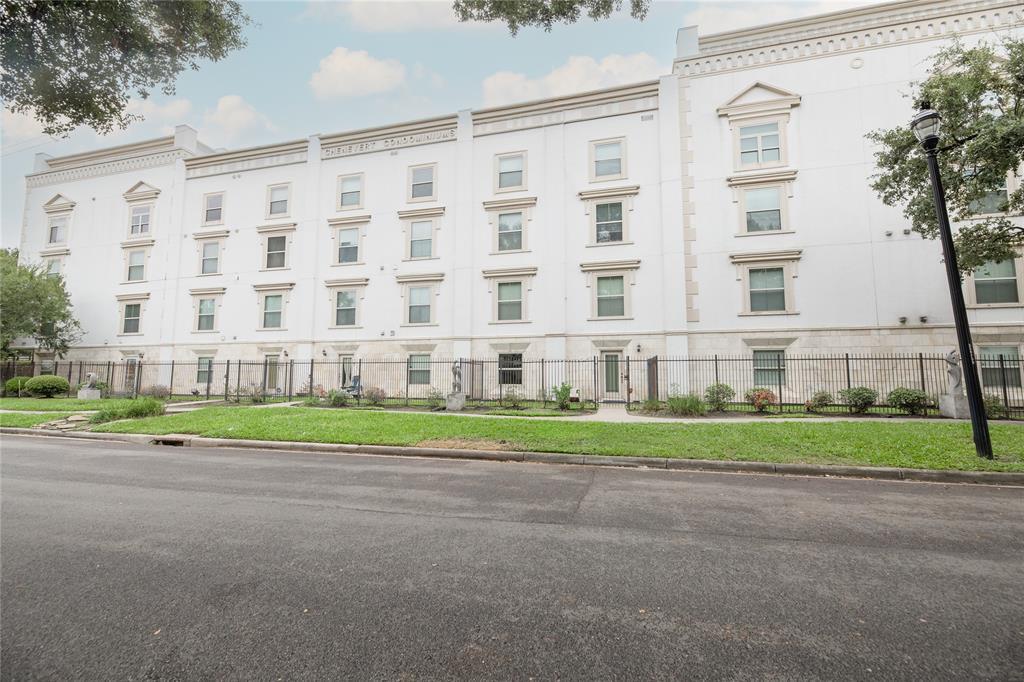 3501 Chenevert St in Houston, TX - Foto de edificio