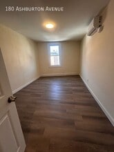 180 Ashburton Ave in Yonkers, NY - Building Photo - Building Photo