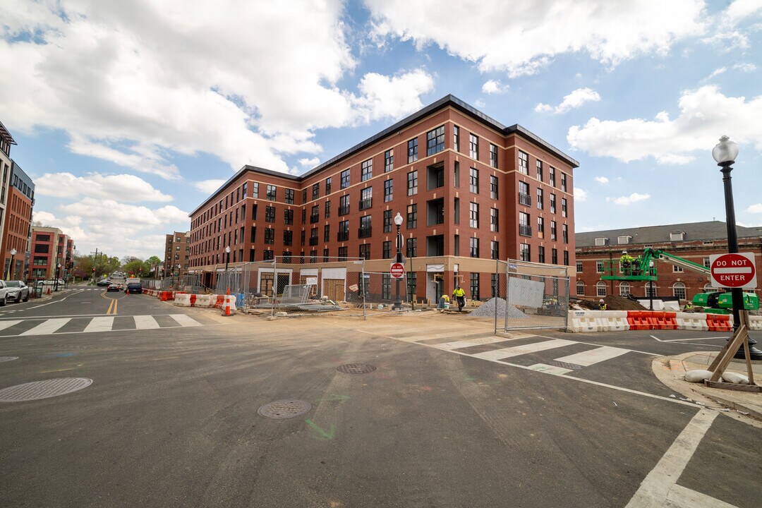 Kite House at The Parks in Washington, DC - Building Photo