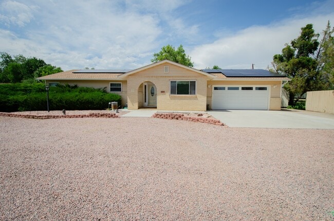 property at 215 Hillcrest Pl