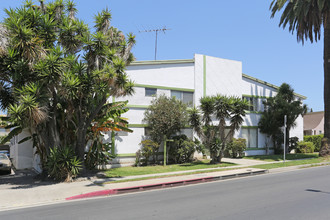 3361 Bagley Ave in Los Angeles, CA - Building Photo - Primary Photo