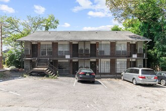 Summit on 34th in Birmingham, AL - Building Photo - Interior Photo