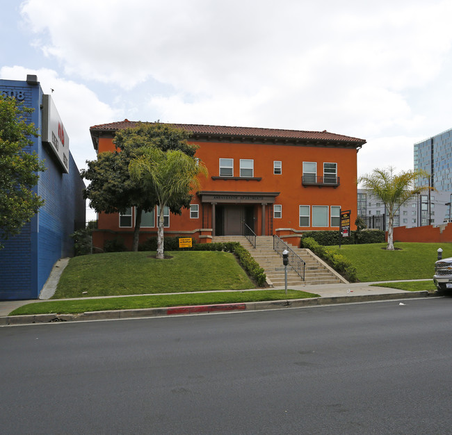 Ambassador Apartments in Los Angeles, CA - Foto de edificio - Building Photo