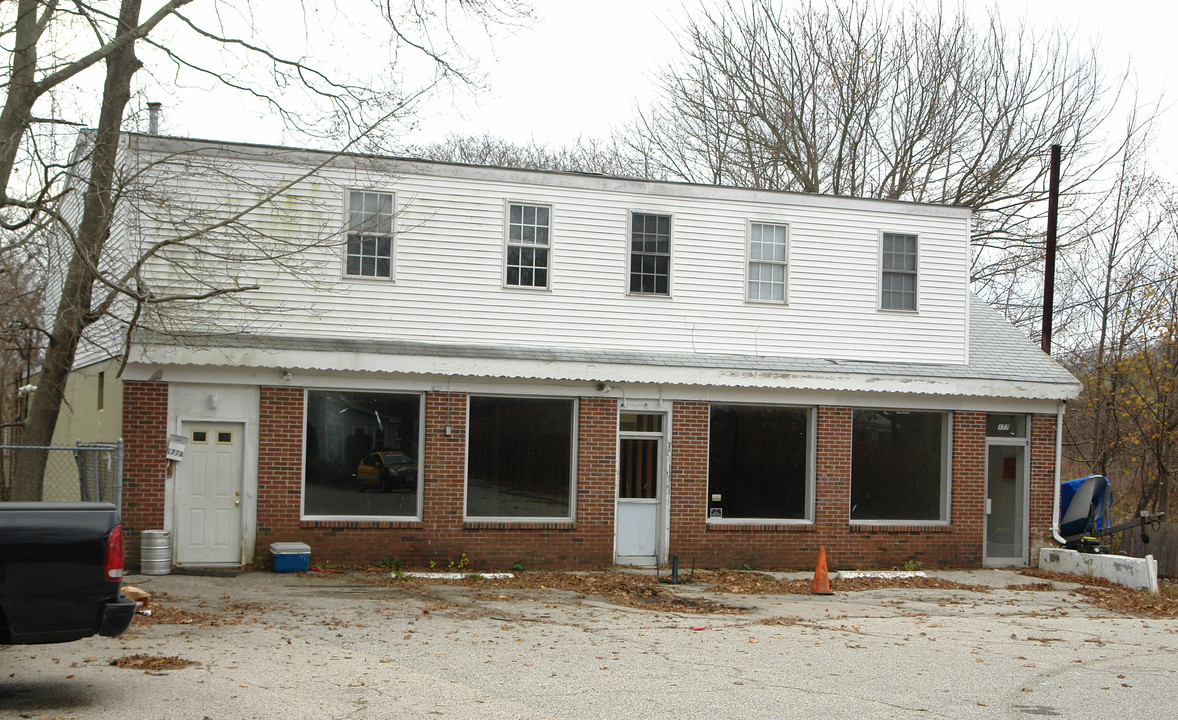 177 Washington Rd in Barrington, RI - Building Photo