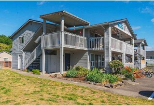 Washington South Apartments in Eatonville, WA - Building Photo - Building Photo