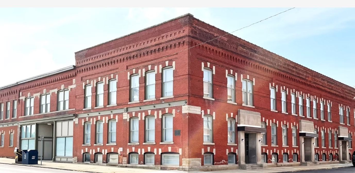 Senior Living 55+ - Historic Gallatin Square in Marion, IN - Building Photo