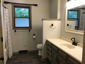 412 Colby Ct in Janesville, WI - Building Photo - Building Photo