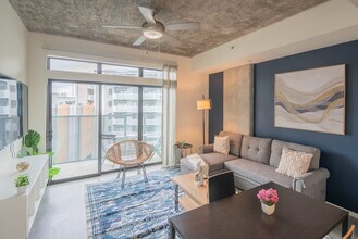 333 E Roosevelt St in Phoenix, AZ - Building Photo - Building Photo