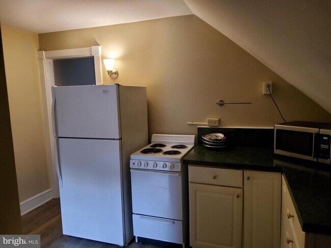 178 Madison Ave-Unit -3 in Mount Holly, NJ - Building Photo - Building Photo