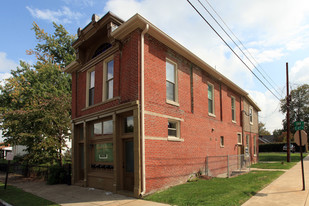 1102 E Oak St Apartments