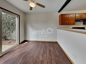 544 Springwood Dr in Joliet, IL - Foto de edificio - Building Photo