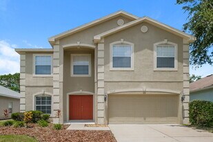 5729 Sweet William Terrace in Land O Lakes, FL - Building Photo