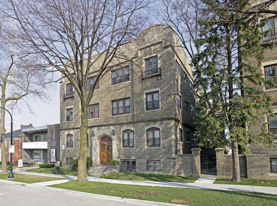 1420 E Capitol in Milwaukee, WI - Foto de edificio