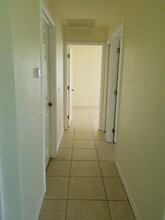 4616-4618 24th St SW, Unit 4618 24th St SW in Lehigh Acres, FL - Foto de edificio - Building Photo