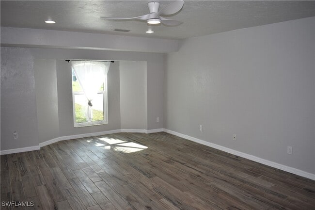 2443 SE 28th St in Cape Coral, FL - Building Photo - Building Photo