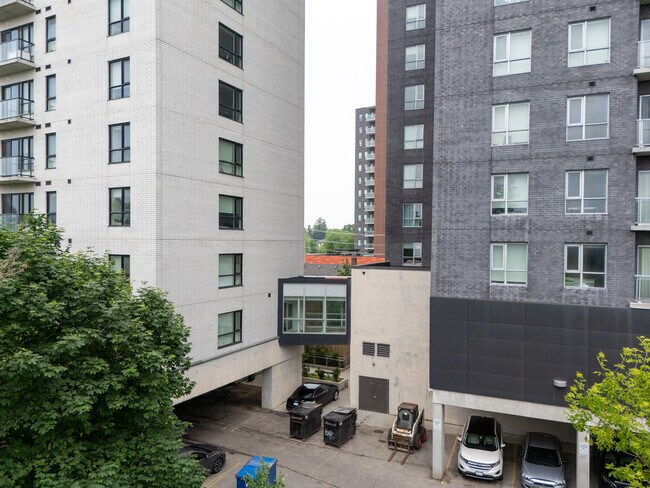 160 King St N in Waterloo, ON - Building Photo - Building Photo