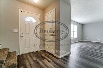 1103 Searles Rd in Toledo, OH - Building Photo - Building Photo