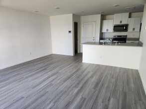 9432 Peaceful River Ave in Las Vegas, NV - Building Photo - Building Photo