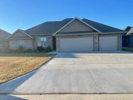 3546 W Cherokee St in Springfield, MO - Building Photo