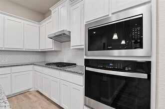 3032 Lionsgate Dr in Argyle, TX - Building Photo - Building Photo